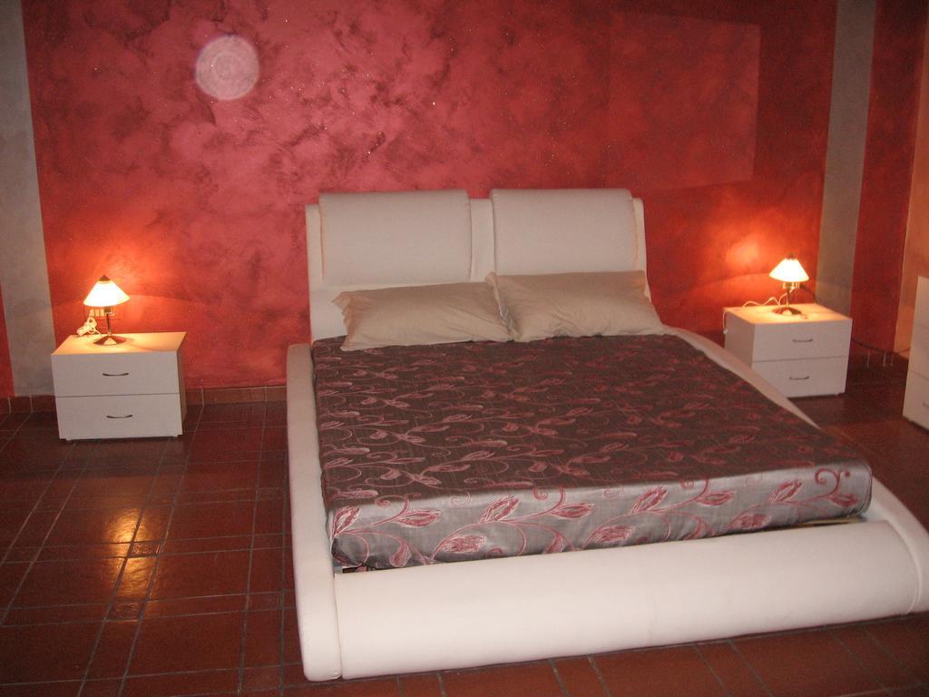 Golden Dreams Bed and Breakfast Bari Værelse billede